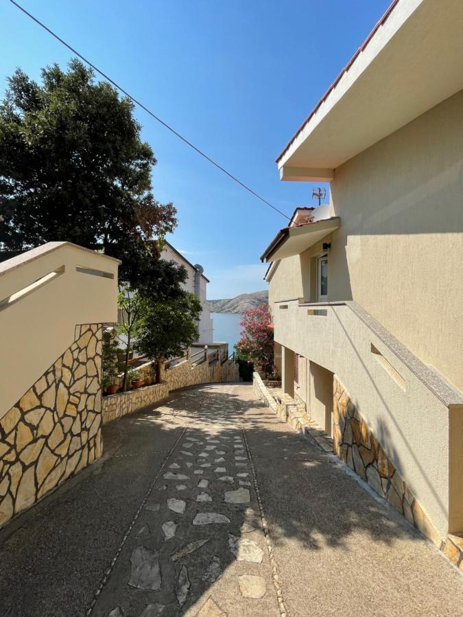 Apartment Victoria Stara Baska Bagian luar foto
